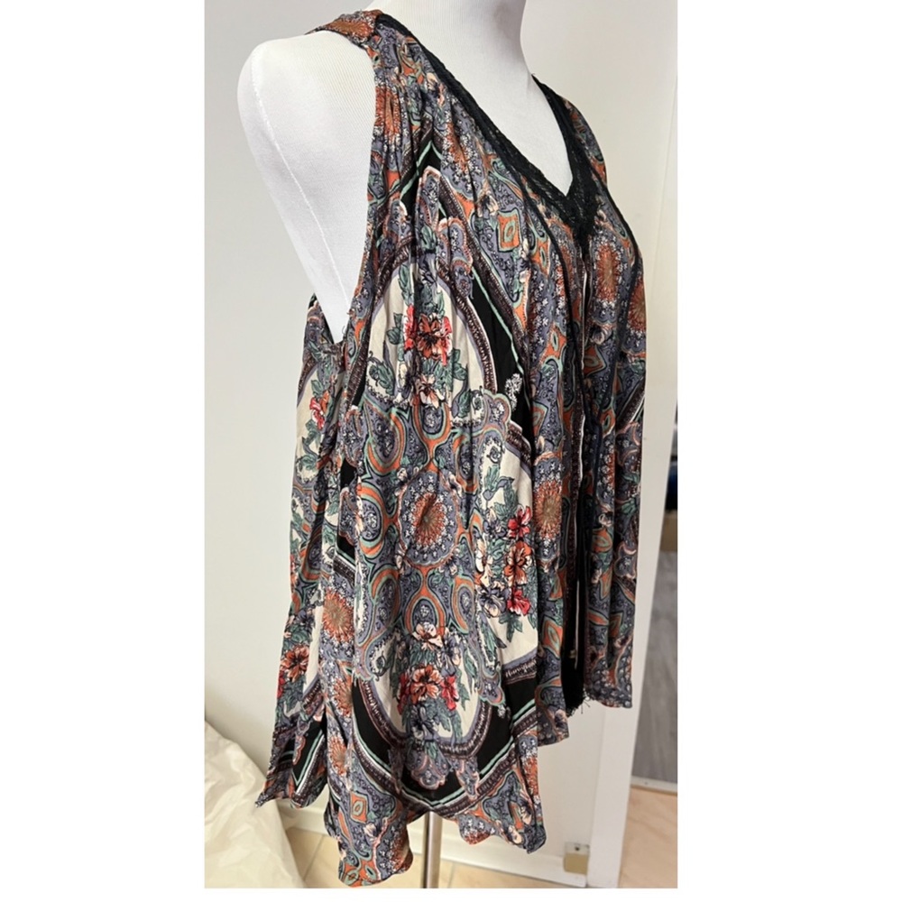 Nostalgia Tank With Lace Trim